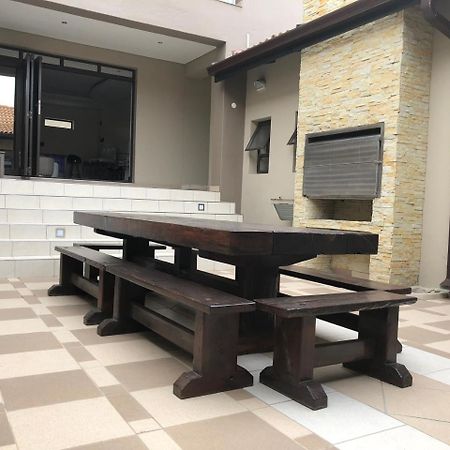 Coral Beach Bed & Breakfast Източен Лондон Екстериор снимка
