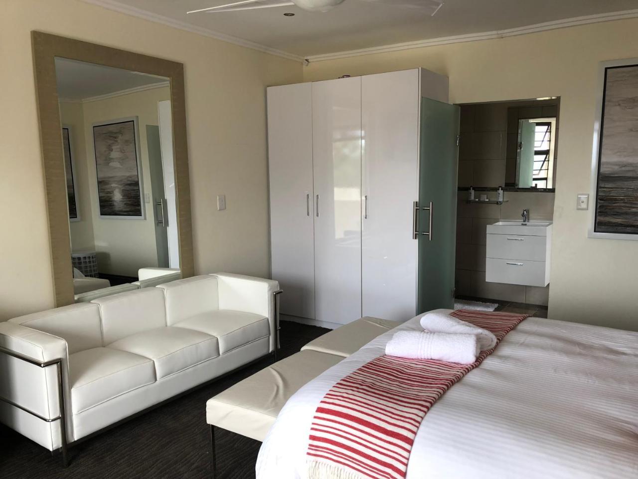 Coral Beach Bed & Breakfast Източен Лондон Екстериор снимка